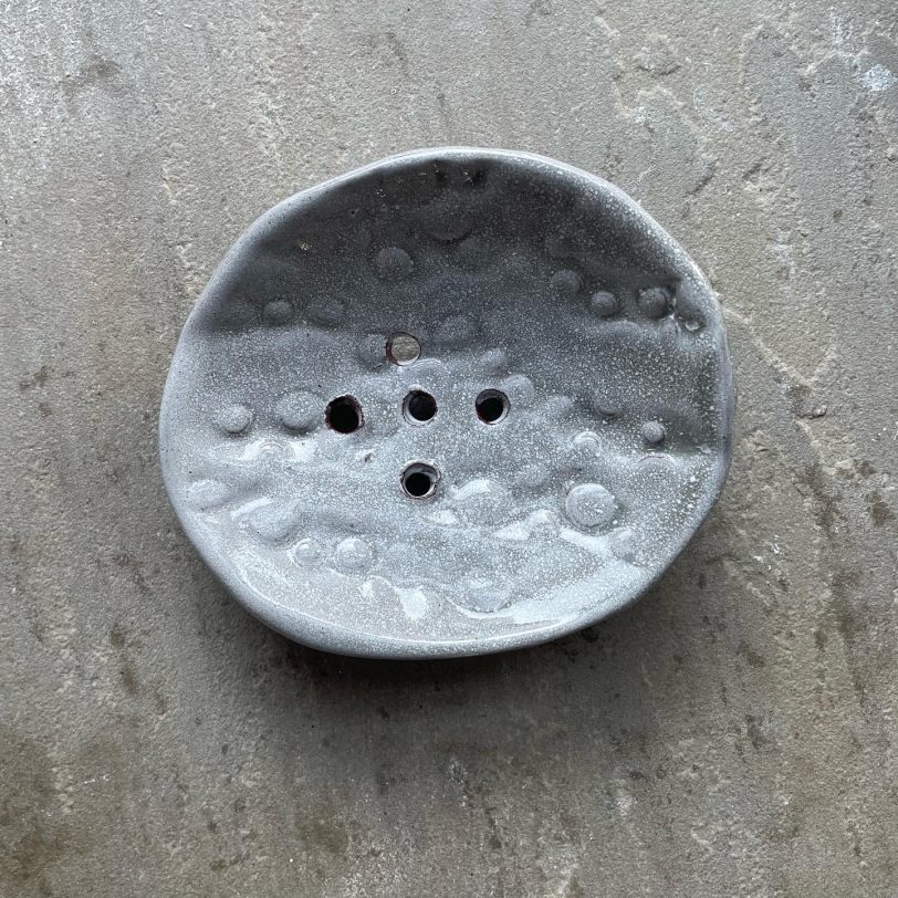 Grey bubble embossed round soap dish